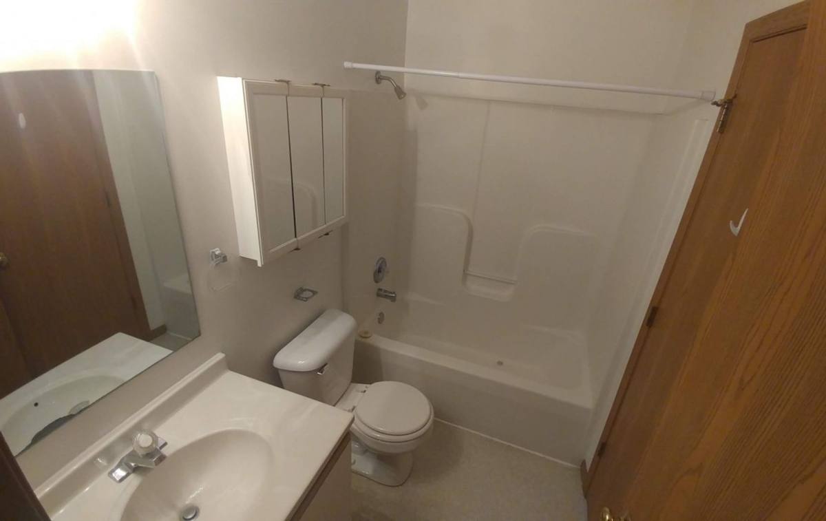 Apartment for rent at 1107 Regent Dr, Dekalb, IL 60115