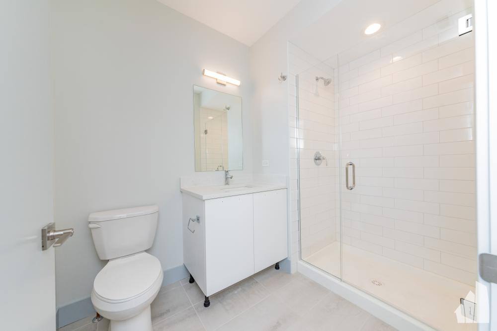 Apartment for rent at 6355 N Glenwood Ave #4N, Chicago, IL 60626