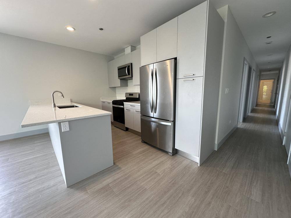 Apartment for rent at 6355 N Glenwood Ave #4N, Chicago, IL 60626