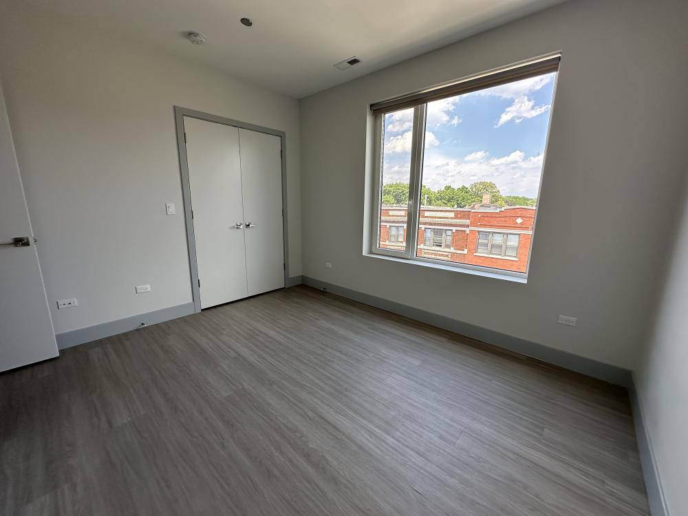 Apartment for rent at 6355 N Glenwood Ave #4N, Chicago, IL 60626