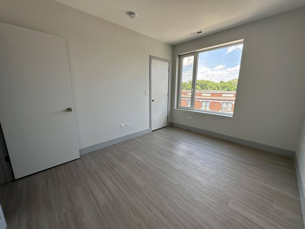 Apartment for rent at 6355 N Glenwood Ave #4N, Chicago, IL 60626