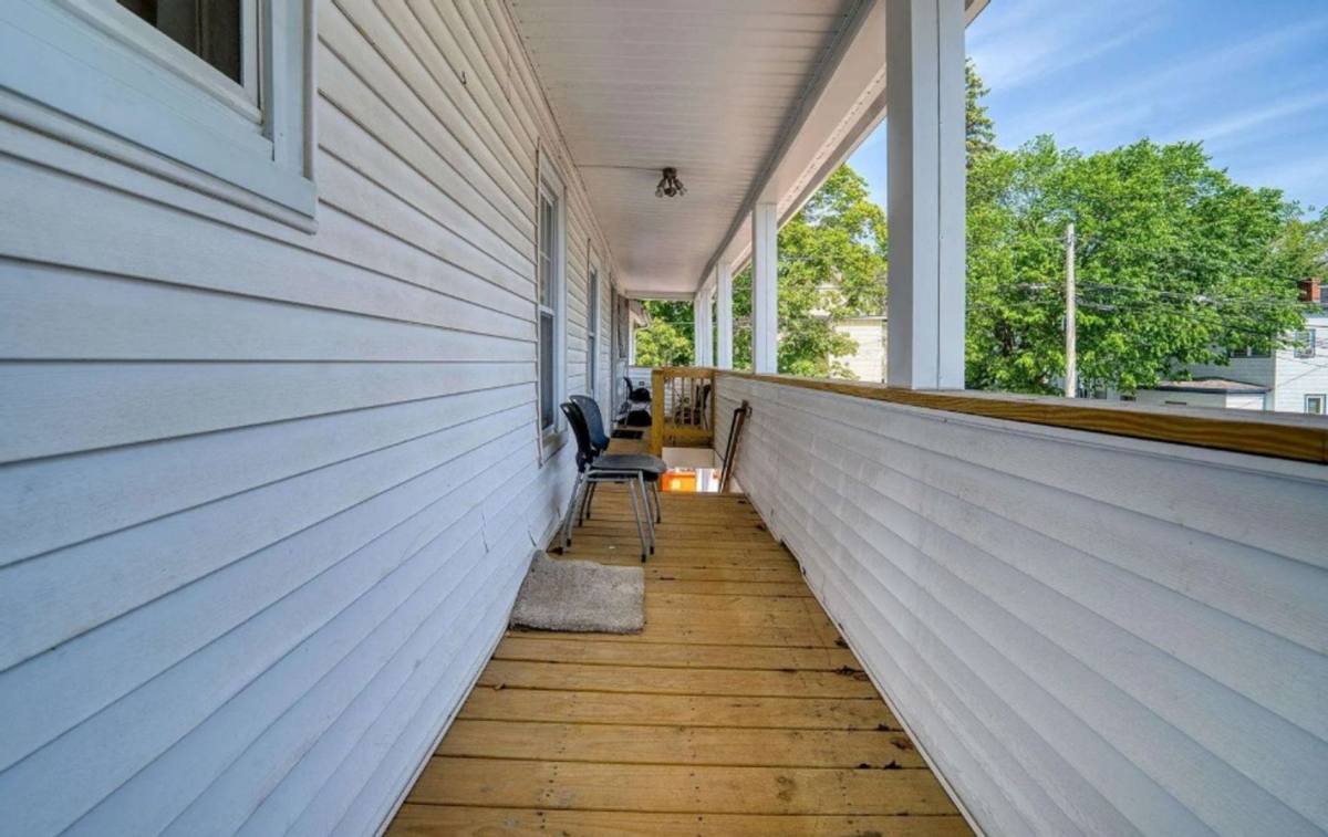 Townhouse for rent at 715 Union St, Manchester, NH 03104