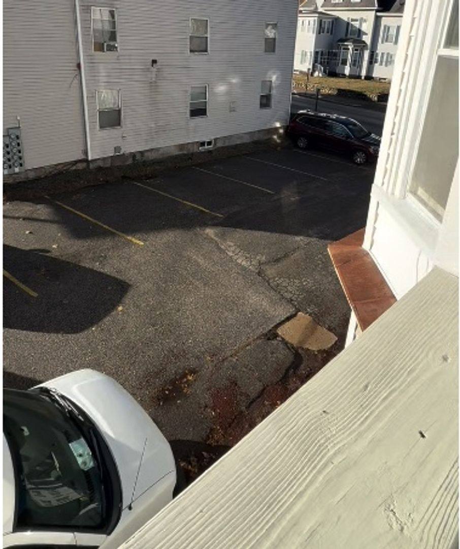 Townhouse for rent at 715 Union St, Manchester, NH 03104