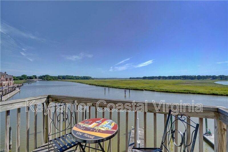 Townhouse for rent at 108 Commerce St, Smithfield, VA 23430