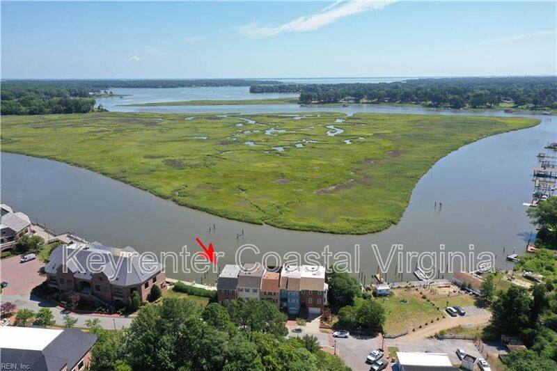 Townhouse for rent at 108 Commerce St, Smithfield, VA 23430