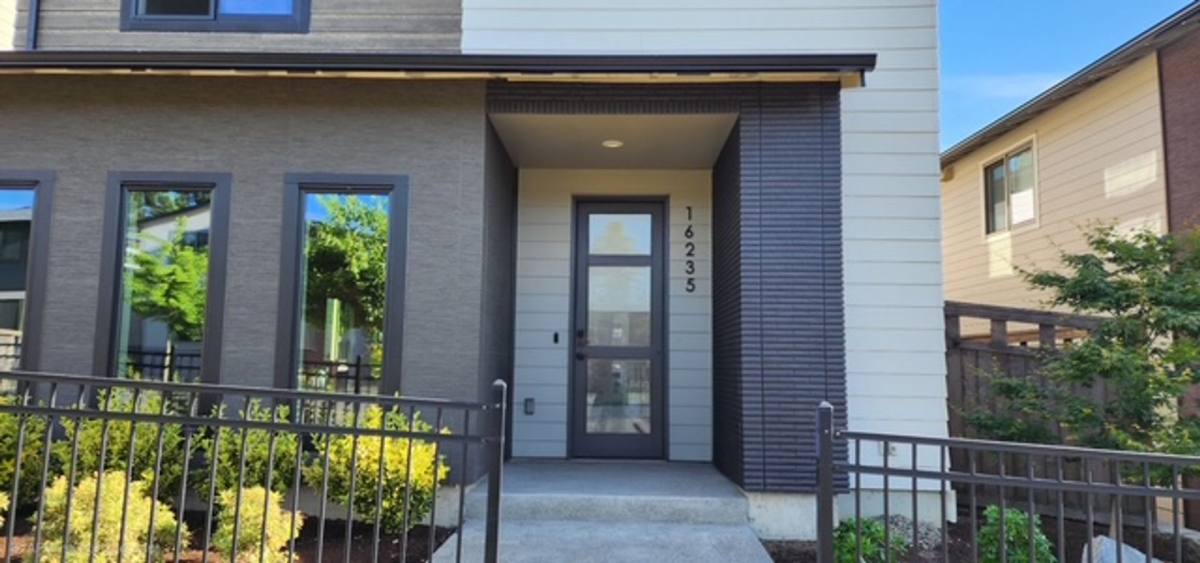 House for rent at 16235 SE Pleasant Valley Parkway, Happy Valley, OR 97086