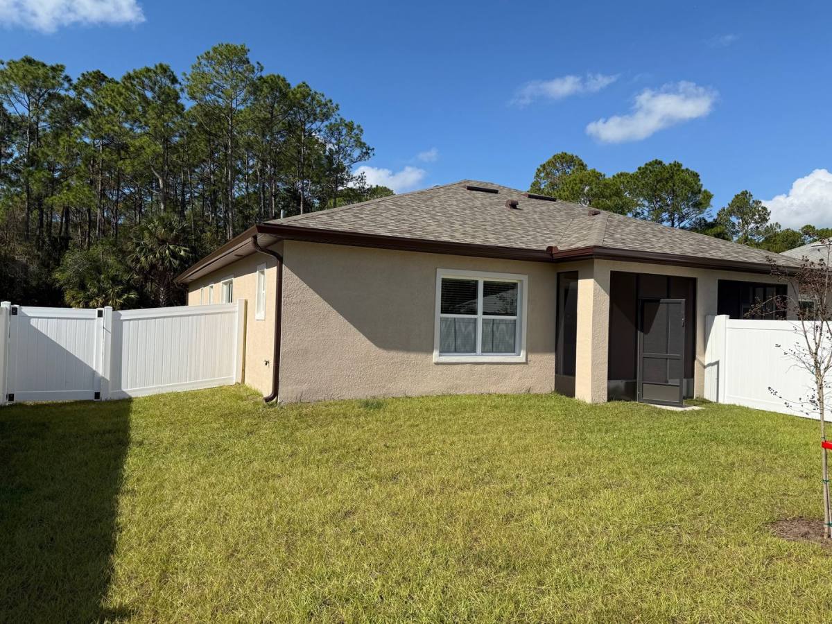 Townhouse for rent at 9 Ullemay Court, Palm Coast, FL 32164