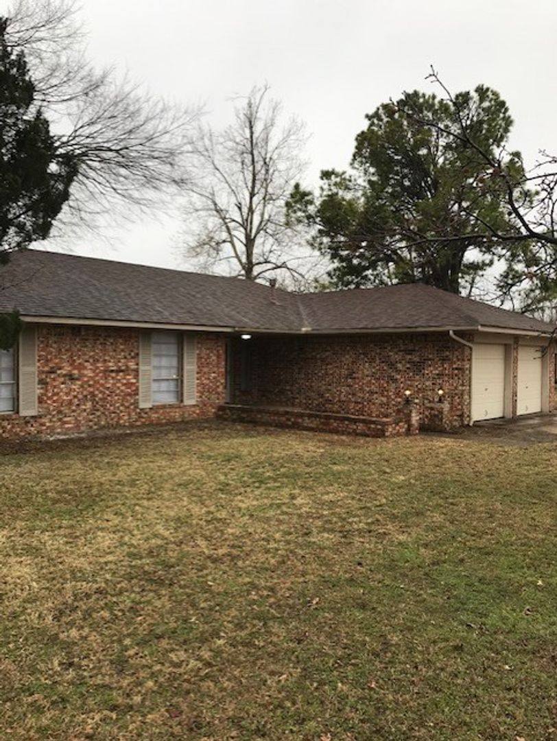 House for rent at 1522 Ashley Circle, Norman, OK 73069