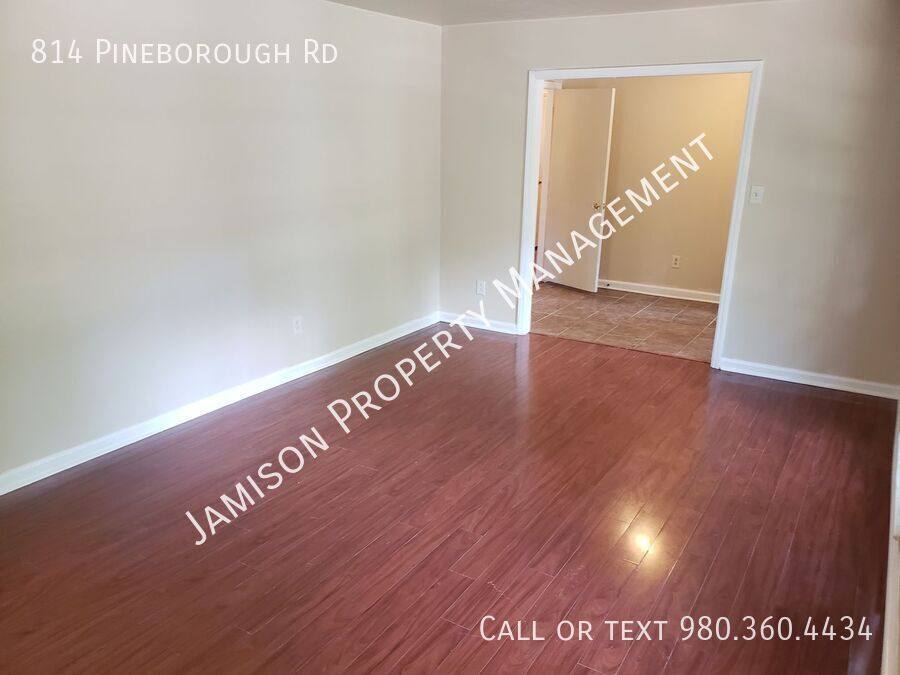 House for rent at 814 Pineborough Rd, Charlotte, NC 28212