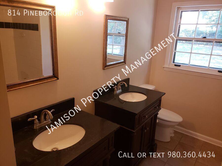 House for rent at 814 Pineborough Rd, Charlotte, NC 28212