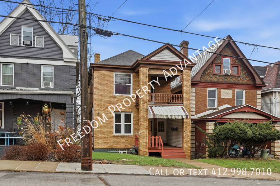 Apartment for rent at 412 Edgemont St #1, Pittsburgh, PA 15211