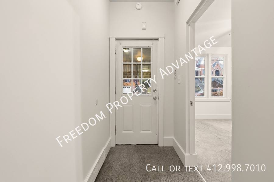 Apartment for rent at 412 Edgemont St #1, Pittsburgh, PA 15211