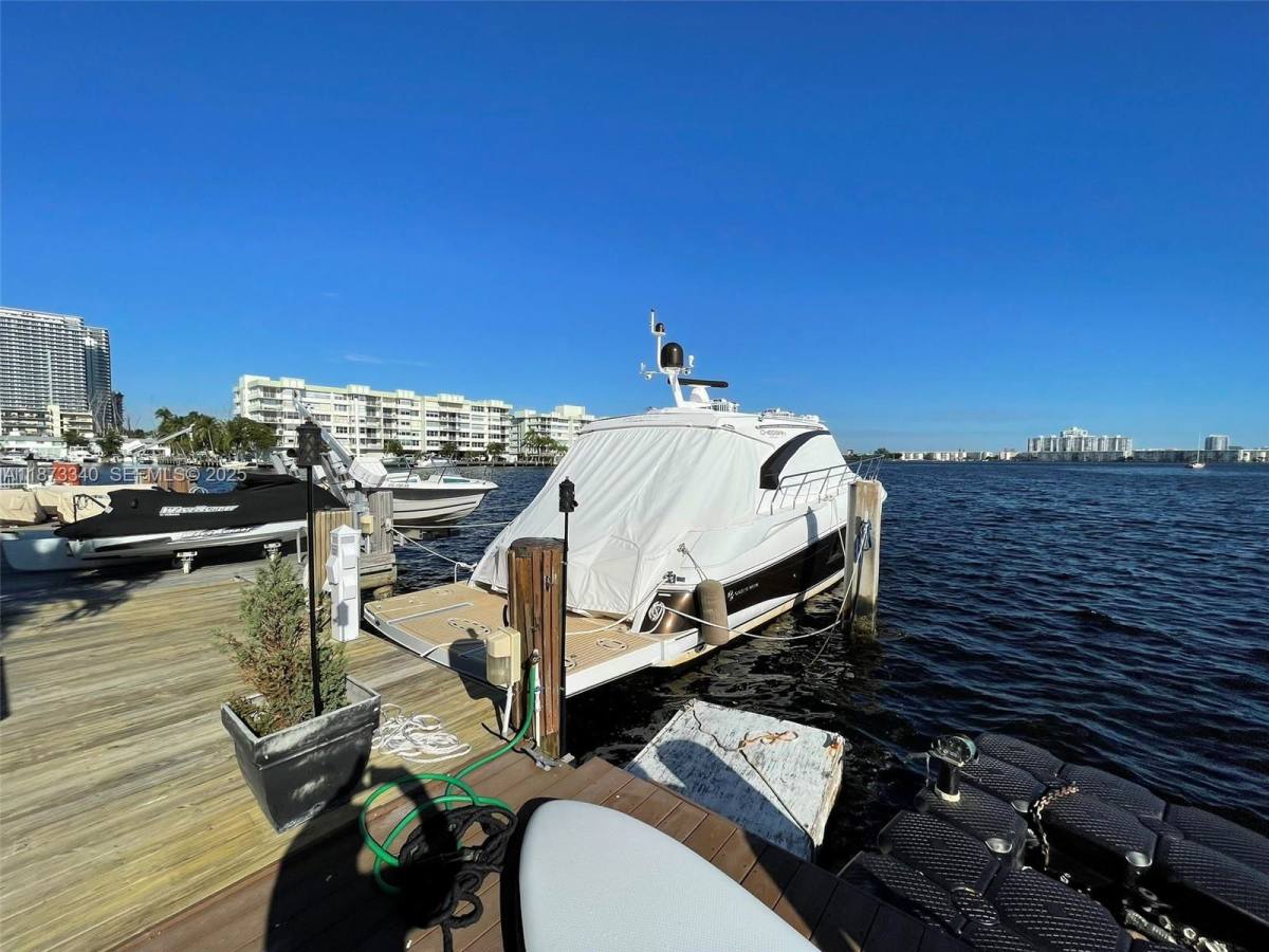 Townhouse for rent at 2777 NE 165th Terrace #23, North Miami Beach, FL 33160