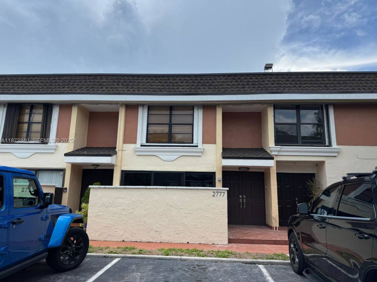Townhouse for rent at 2777 NE 165th Terrace #23, North Miami Beach, FL 33160