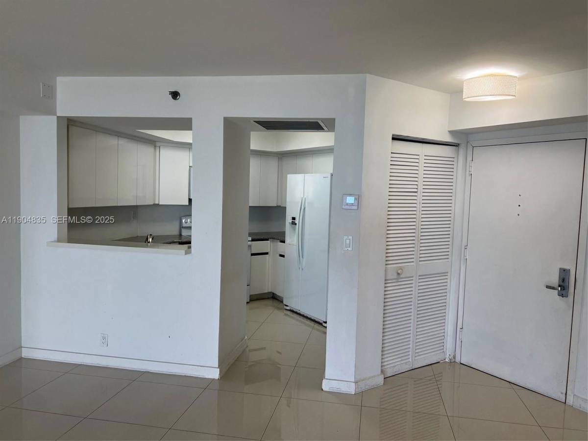 Condo for rent at 6767 Collins Ave #904, Miami Beach, FL 33141