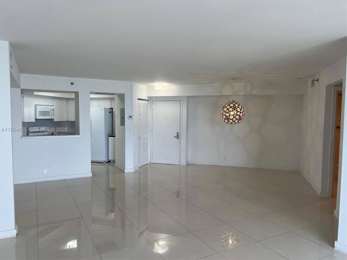 Condo for rent at 6767 Collins Ave #904, Miami Beach, FL 33141
