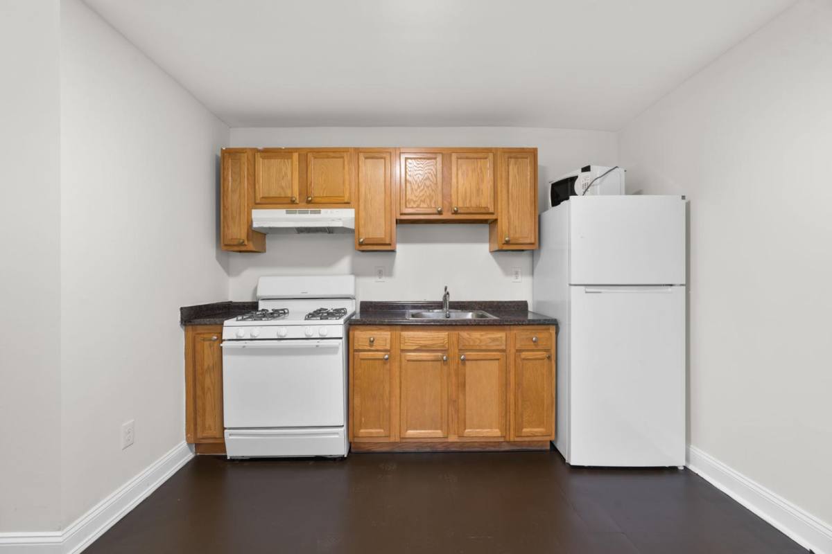 Apartment for rent at 16 S Conkling St #2, Baltimore, MD 21224