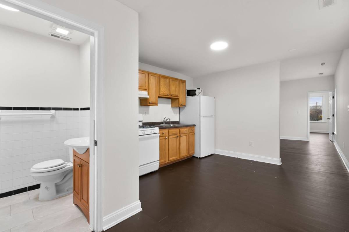 Apartment for rent at 16 S Conkling St #2, Baltimore, MD 21224