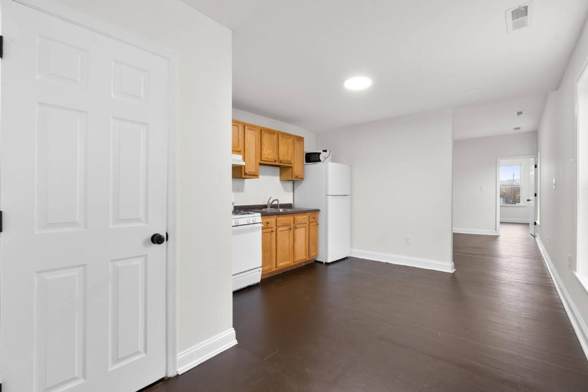 Apartment for rent at 16 S Conkling St #2, Baltimore, MD 21224