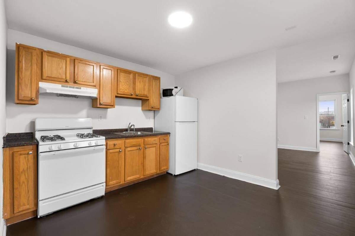 Apartment for rent at 16 S Conkling St #2, Baltimore, MD 21224