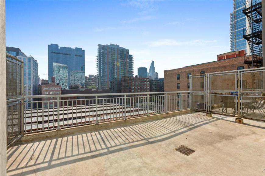 Apartment for rent at 701 S Wells St #803, Chicago, IL 60612
