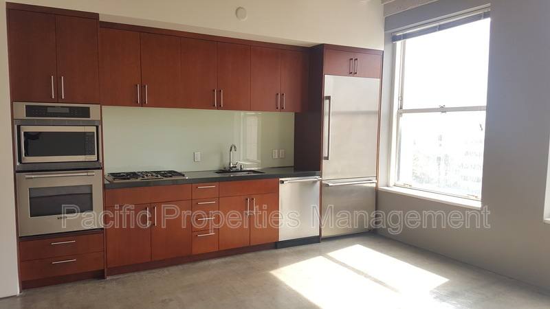 Apartment for rent at 411 W 5th St, Los Angeles, CA 90013