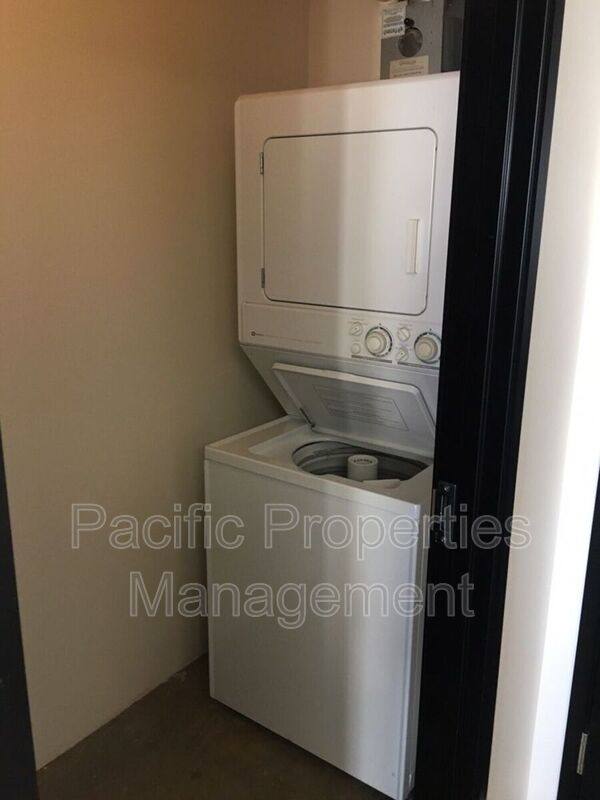 Apartment for rent at 411 W 5th St, Los Angeles, CA 90013
