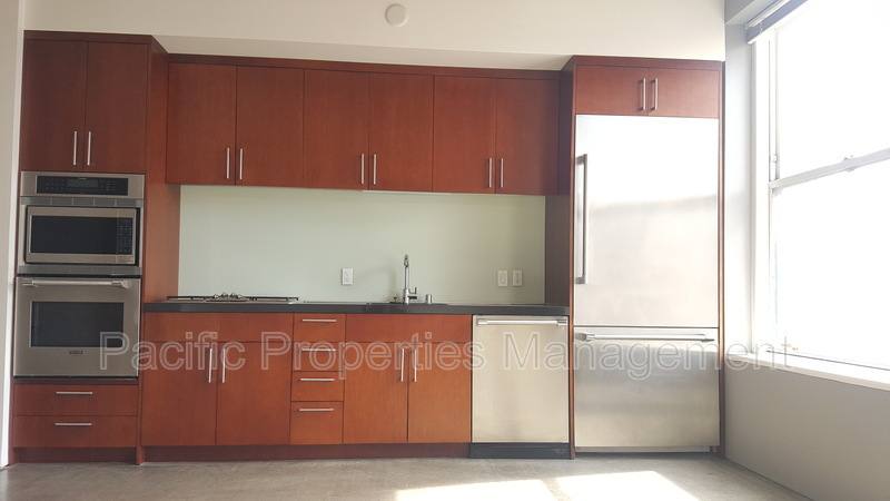 Apartment for rent at 411 W 5th St, Los Angeles, CA 90013