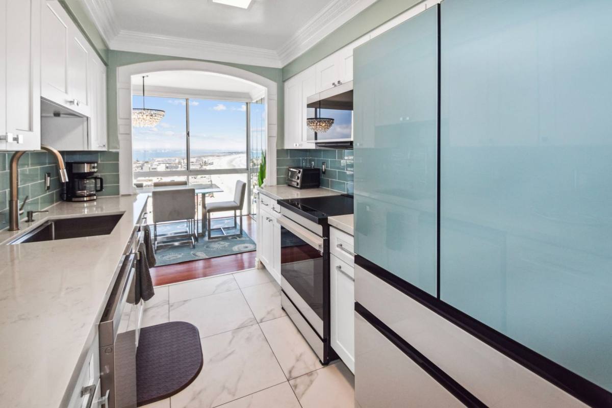 Apartment for rent at 1830 Avenida Del Mundo, Coronado, CA 92118