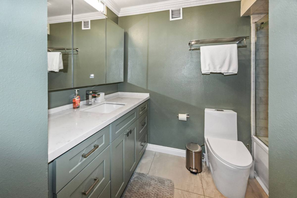 Apartment for rent at 1830 Avenida Del Mundo, Coronado, CA 92118