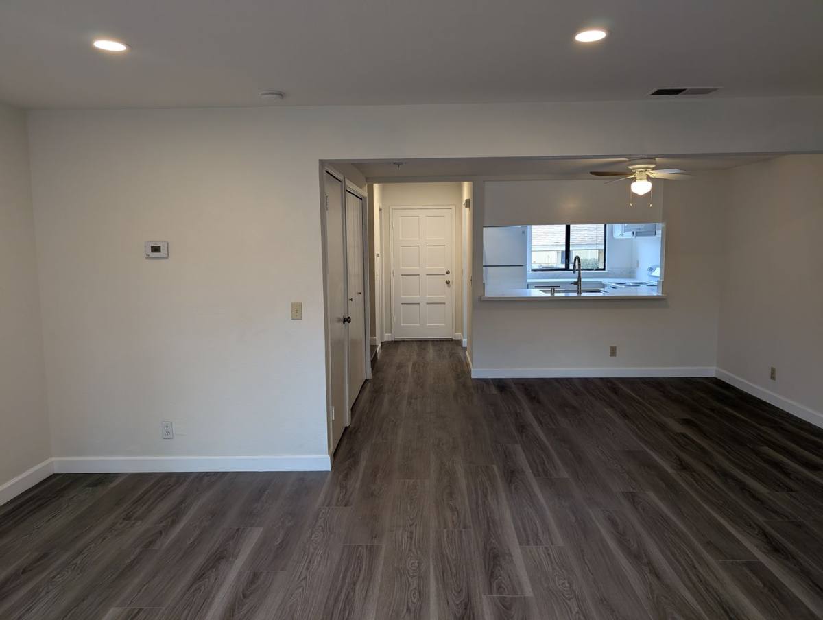 Condo for rent at 4875 N Backer, Fresno, CA 93726