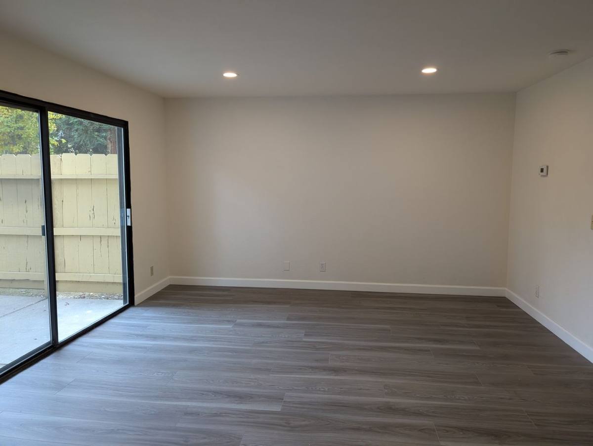 Condo for rent at 4875 N Backer, Fresno, CA 93726
