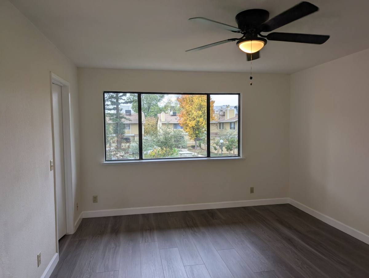 Condo for rent at 4875 N Backer, Fresno, CA 93726