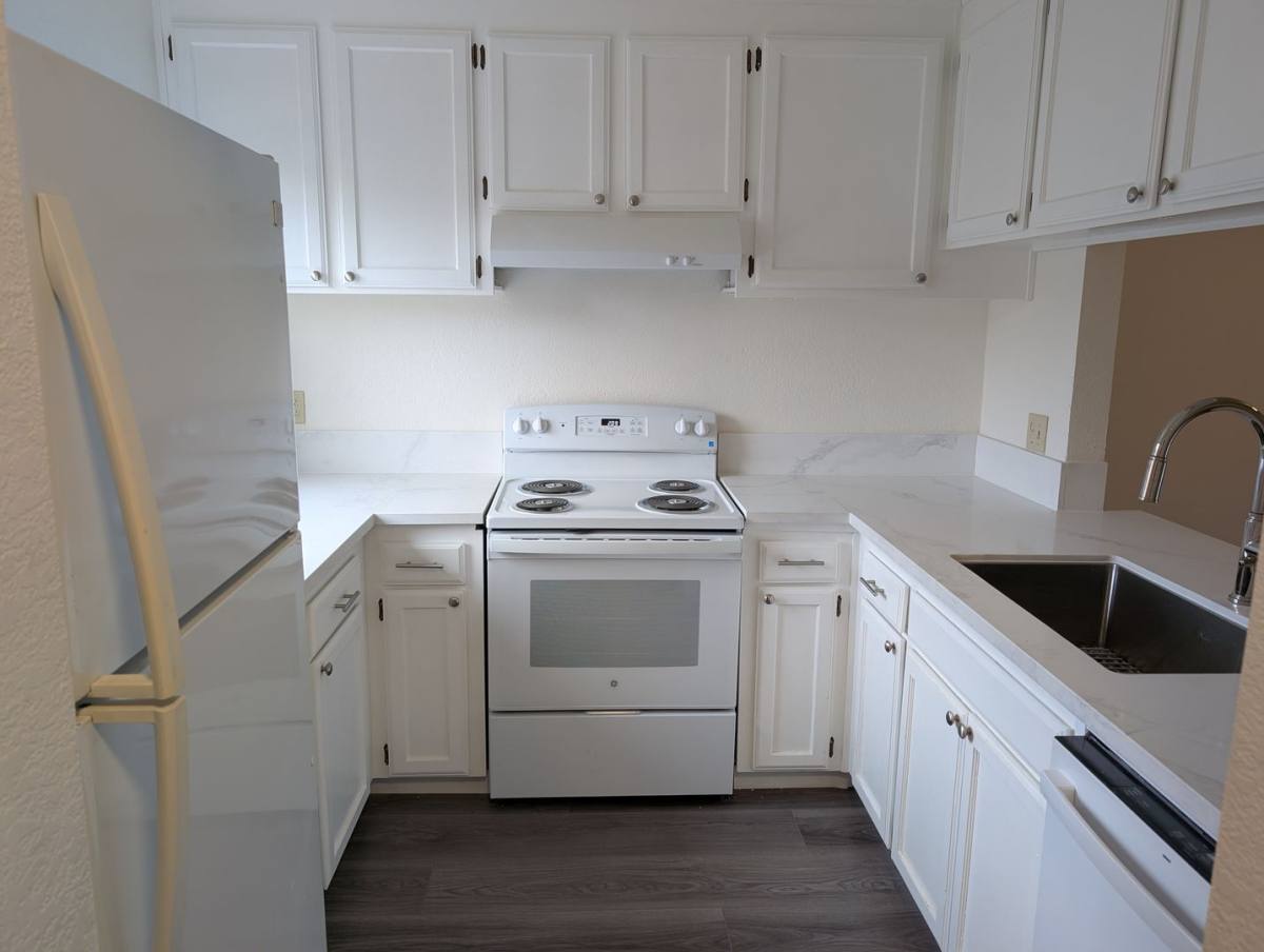 Condo for rent at 4875 N Backer, Fresno, CA 93726