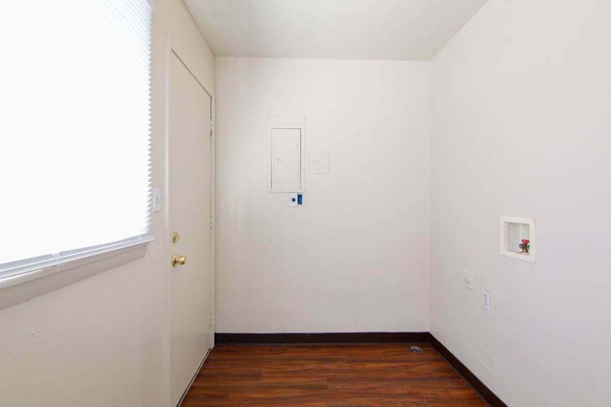 Apartment for rent at 911 Parkview, Redding, CA 96002