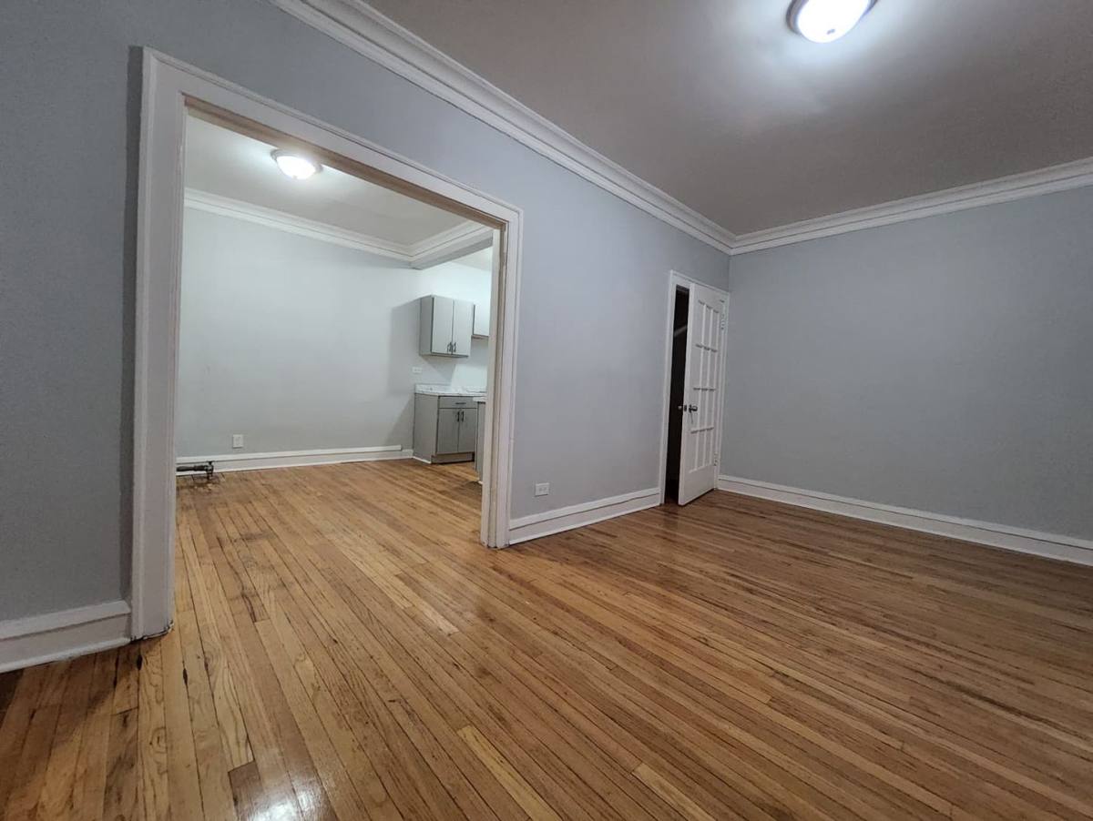 Apartment for rent at 7201-09 S Constance Ave, Chicago, IL 60649