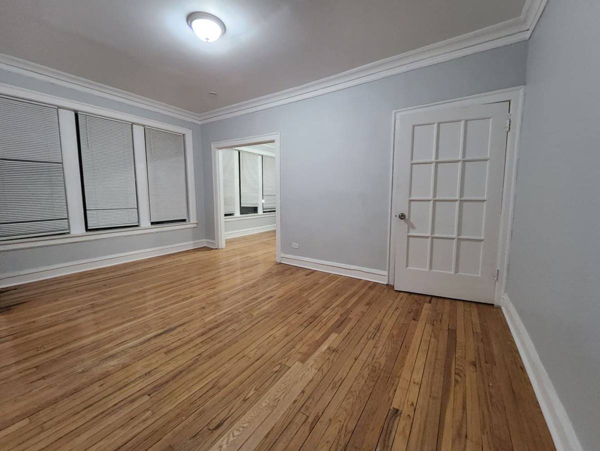 Apartment for rent at 7201-09 S Constance Ave, Chicago, IL 60649