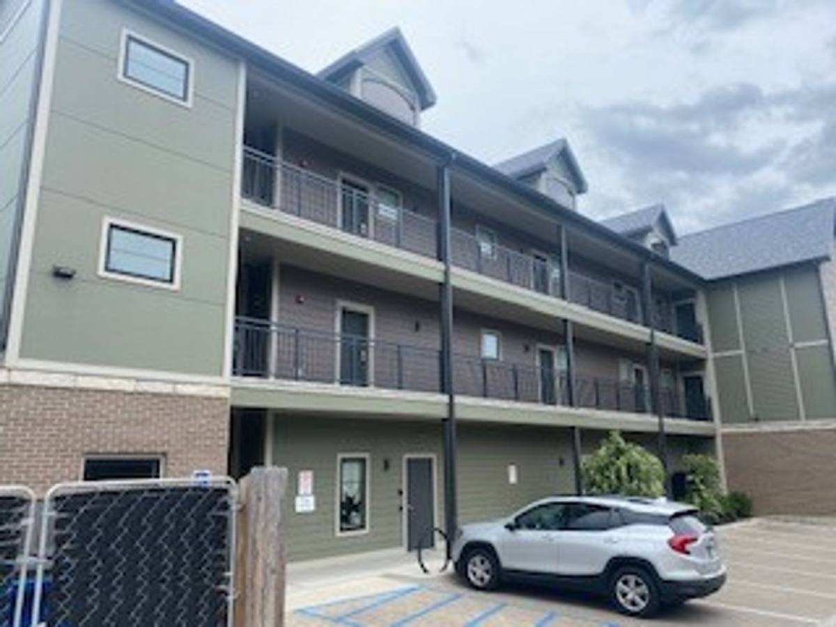 Apartment for rent at 1115 N Walnut, Bloomington, IN 47404