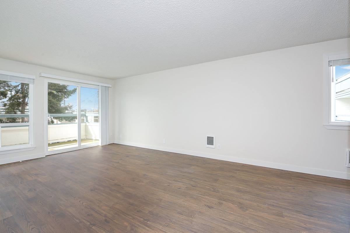 Apartment for rent at 909 6th Ave N, Seattle, WA 98109