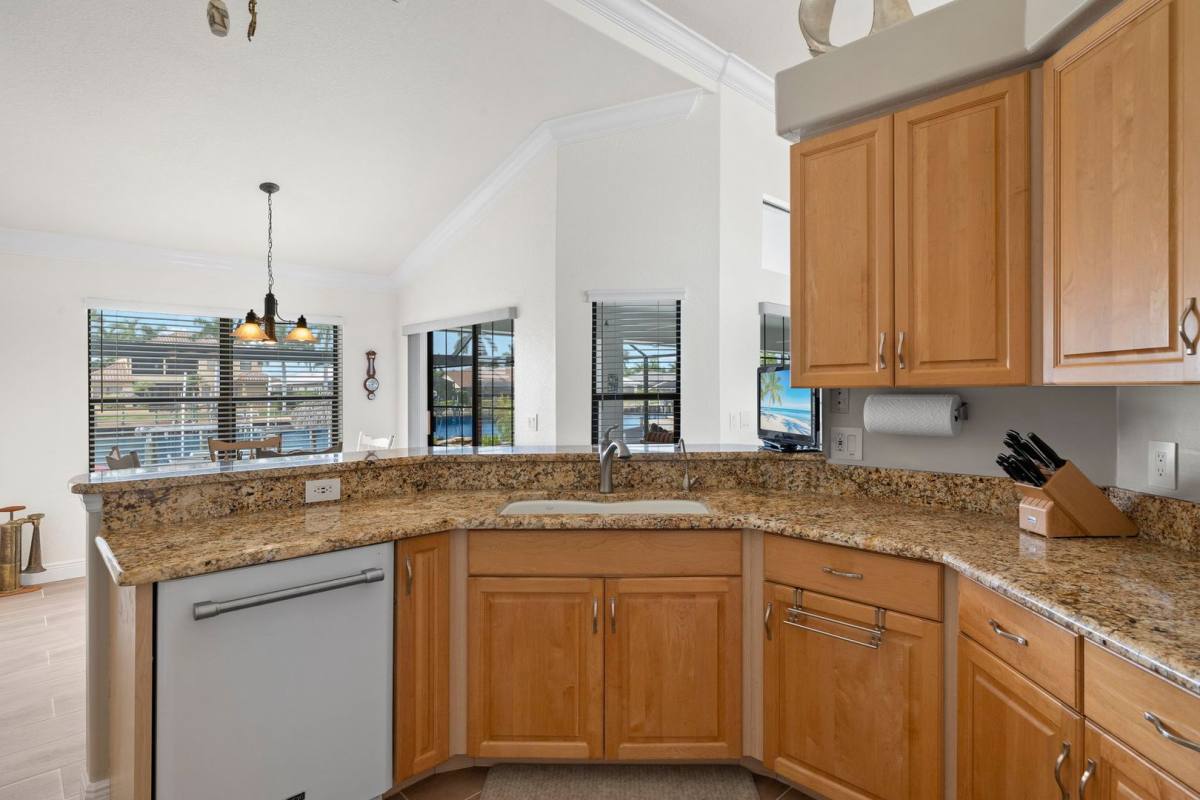 Apartment for rent at 5310 Sands Blvd, Cape Coral, FL 33914