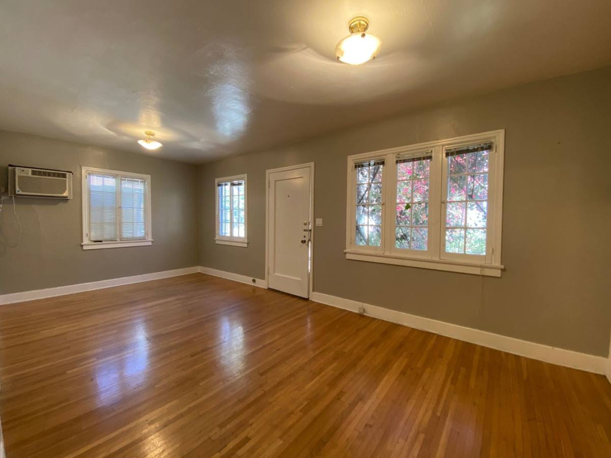 Apartment for rent at 1712-1714 Gillette Crescent Dr, South Pasadena, CA 91030