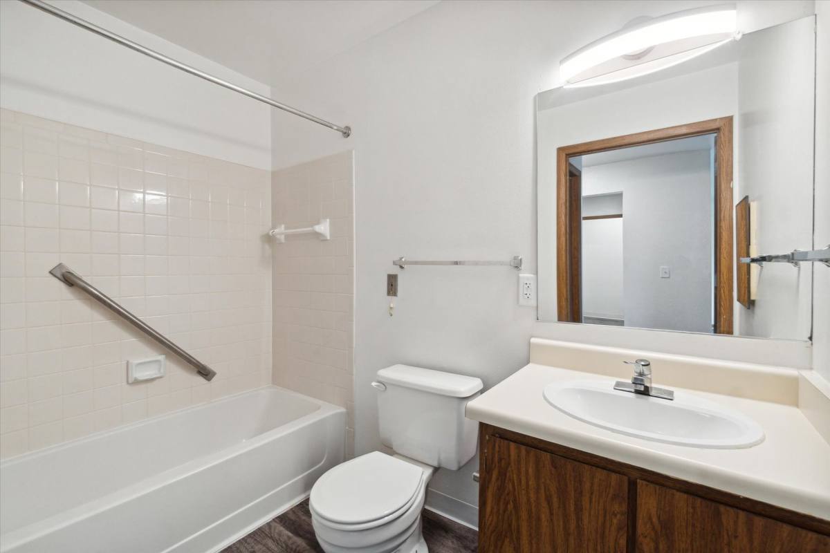 Apartment for rent at 140 W N St, Pewamo, MI 48873