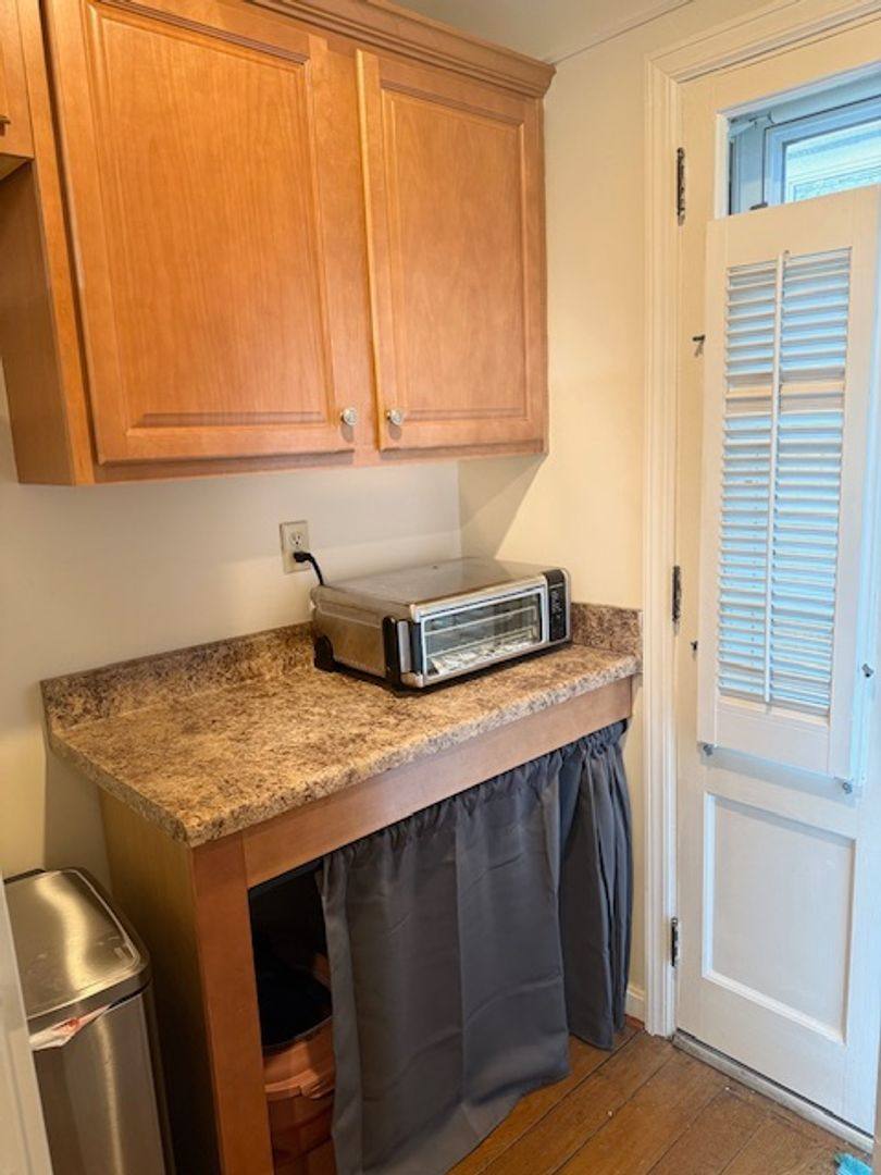 Apartment for rent at 2564 Erie Ave, Cincinnati, OH 45208