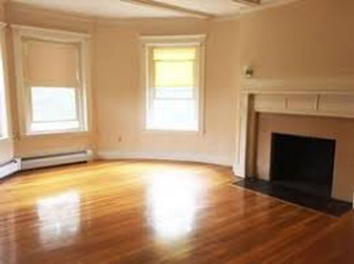 Apartment for rent at 171 Thorndike St #11, Brookline, MA 02446