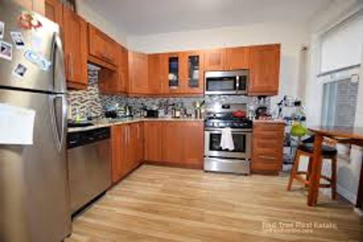 Apartment for rent at 171 Thorndike St #11, Brookline, MA 02446