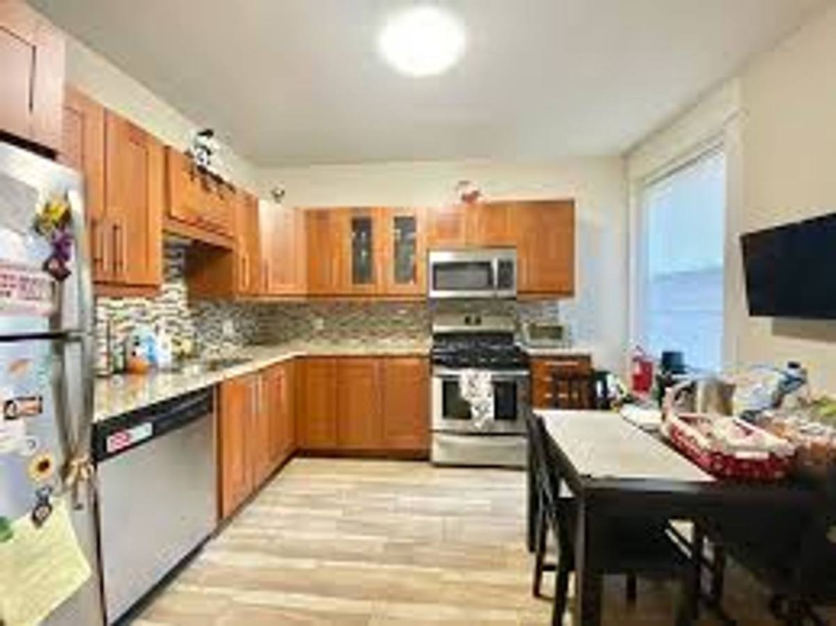 Apartment for rent at 171 Thorndike St #11, Brookline, MA 02446