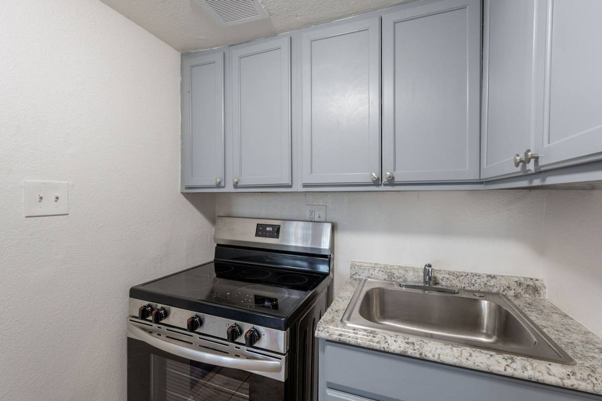 Apartment for rent at 3222 W Indian School Rd, Phoenix, AZ 85017