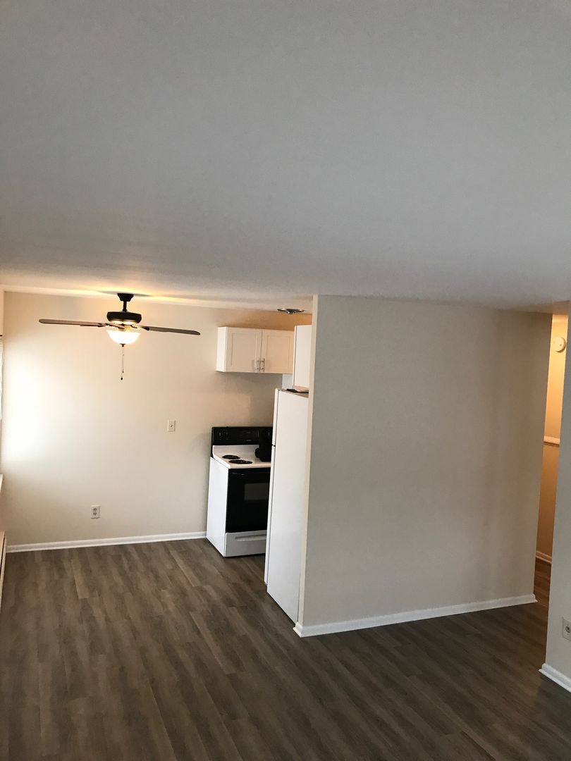 Apartment for rent at 725 E Wayzata Blvd, Wayzata, MN 55391