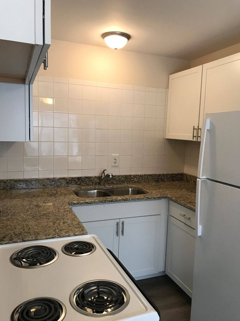 Apartment for rent at 725 E Wayzata Blvd, Wayzata, MN 55391