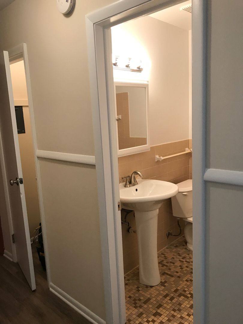 Apartment for rent at 725 E Wayzata Blvd, Wayzata, MN 55391